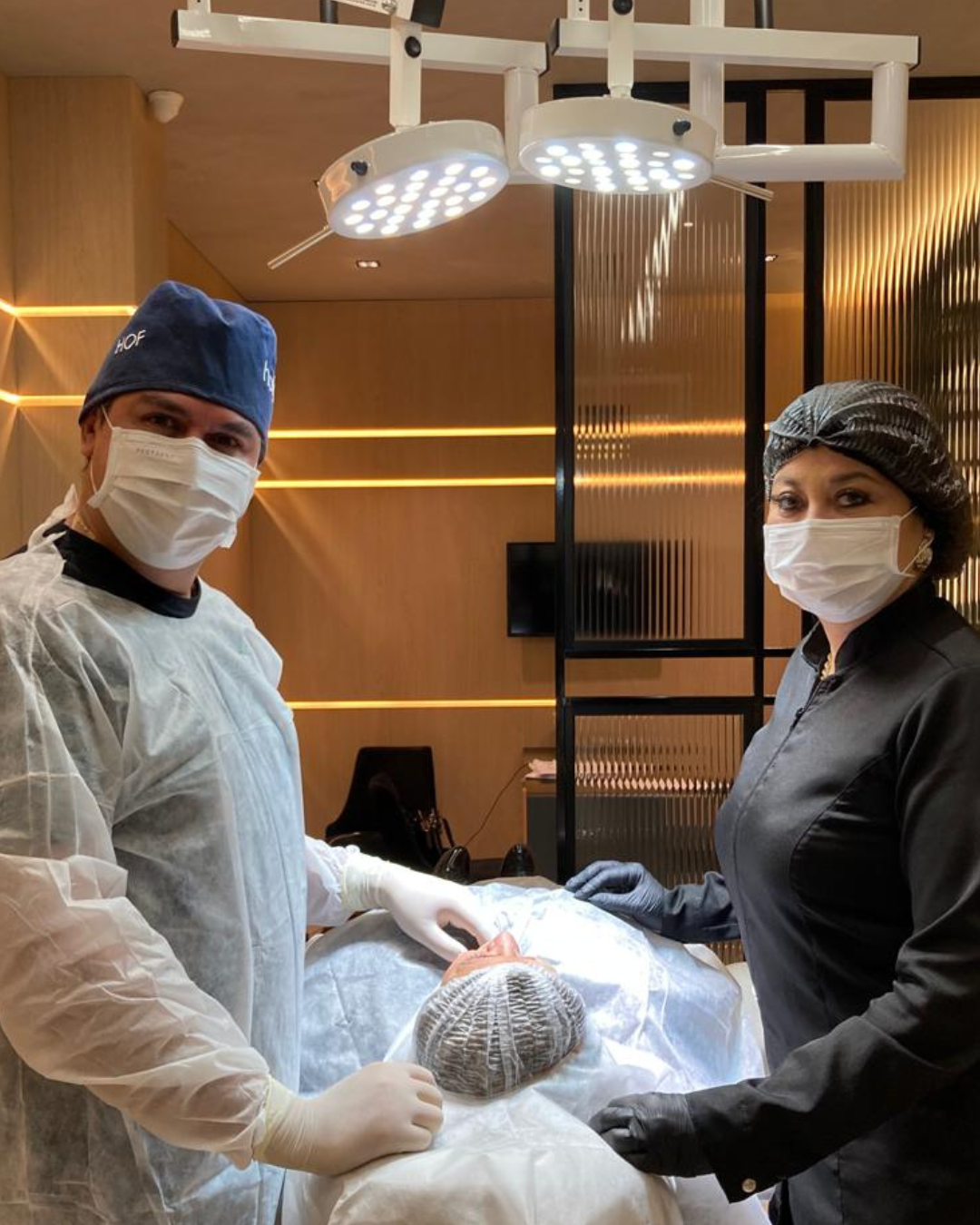 Dr. Marcelo Vilas Bôas - Harmonização Facial Londrina - Centro Cirúrgico Moderno para Preenchimento Facial e Botox